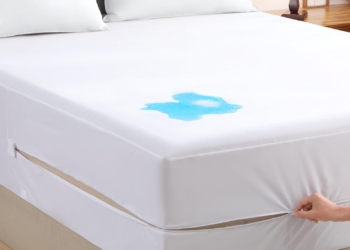 Zipper Mattress Cover White